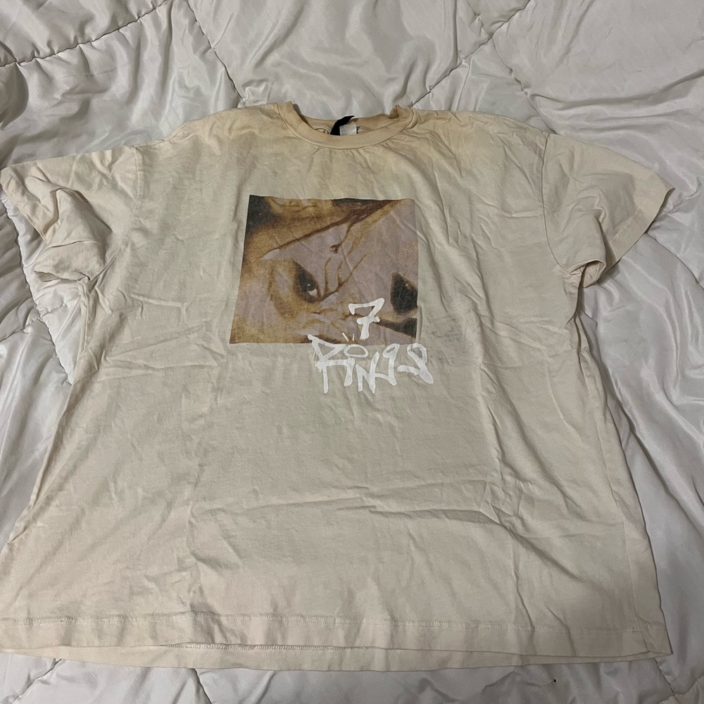 Ariana Grande 7 Rings tee